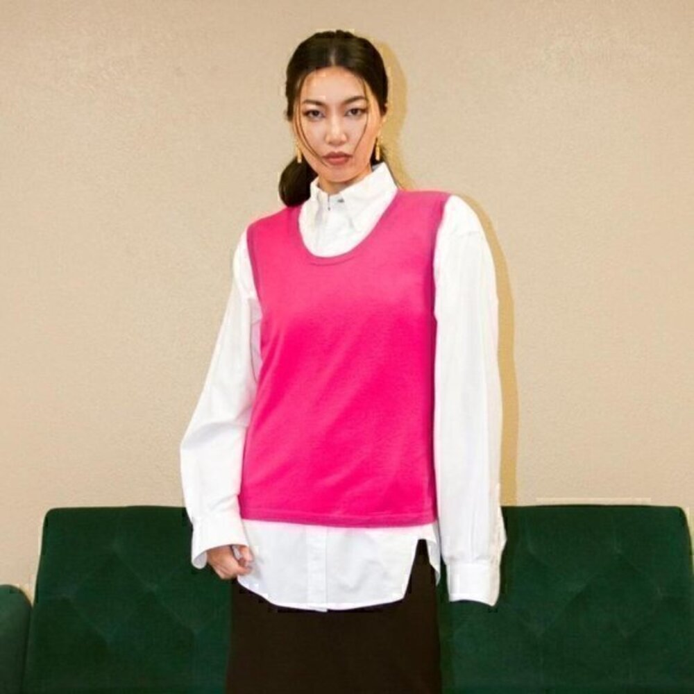 Escada Cashmere Fuschia Sleeveless Vest